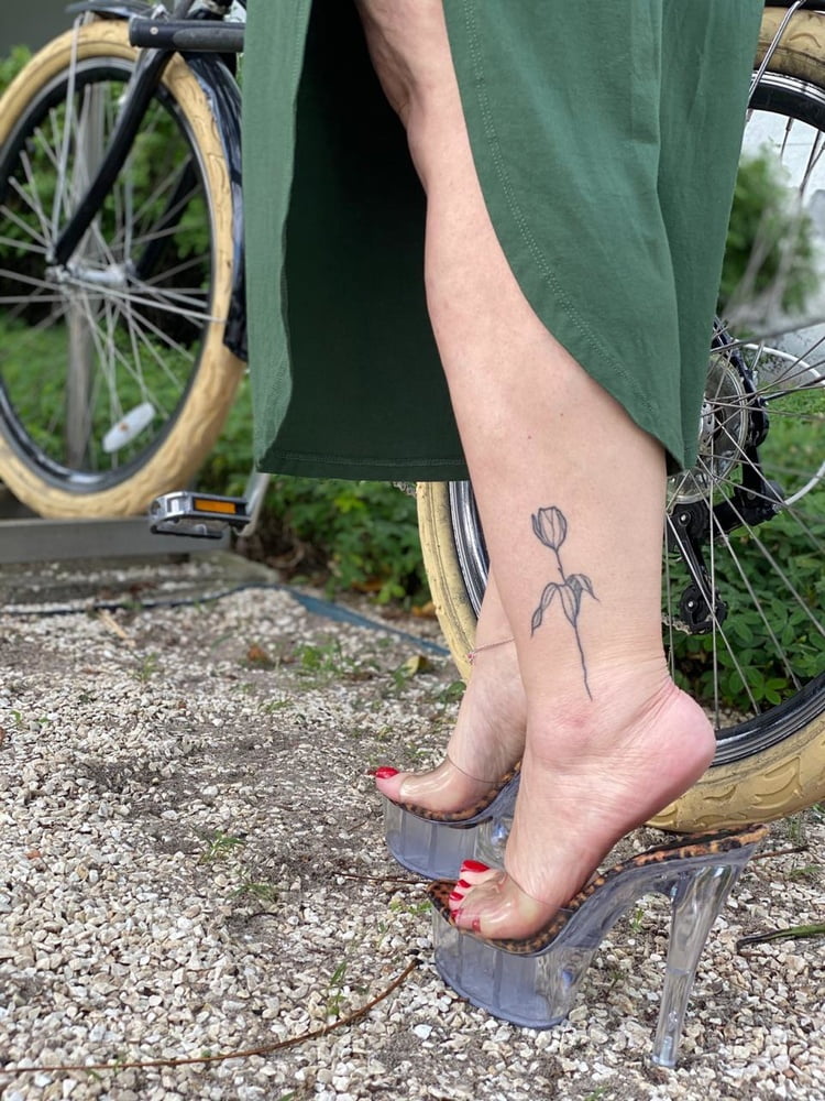 MILF feet MILF feet #89957869