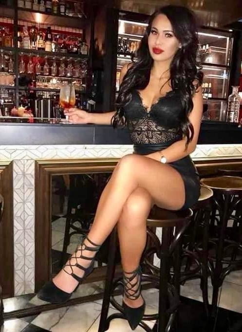 Sexy piernas cruzadas #13
 #105547066