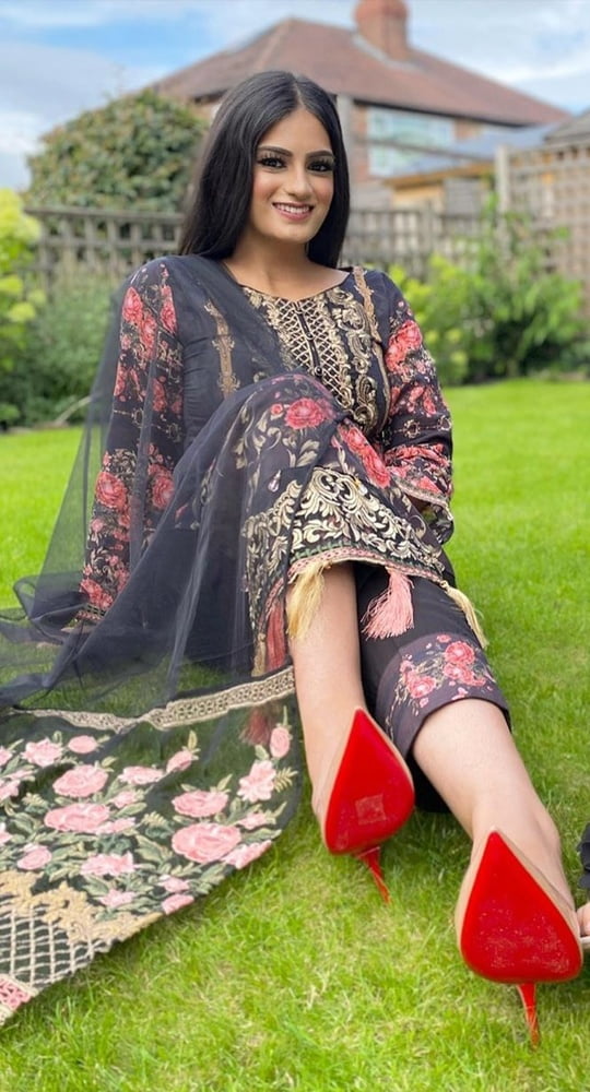 Sexy Pakistani hot Paki babes #91561843