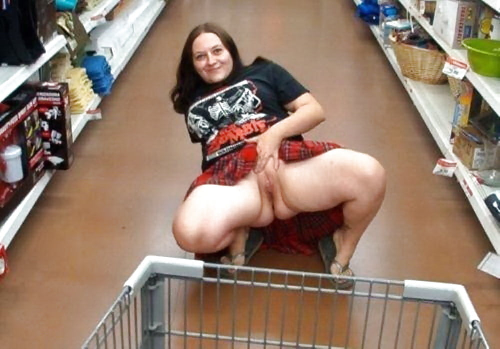 FLASHING IN SHOPS #92310317