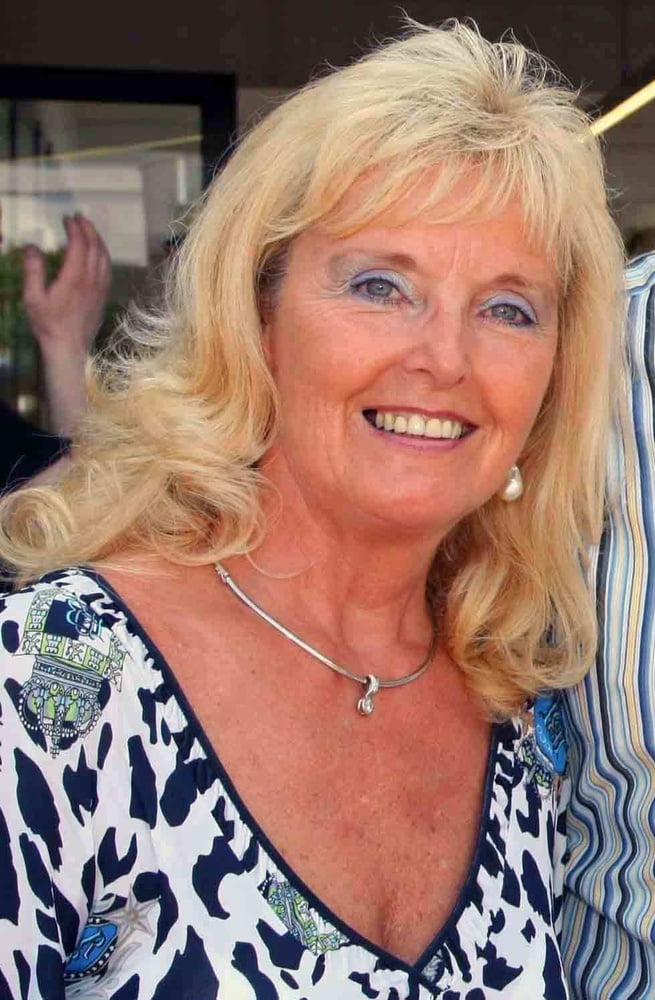 セクシーな先輩たち 1
 #105552736