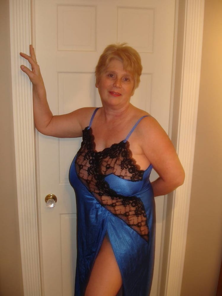 Wer ist diese reizende Dame (bitte kommentieren oder msg mich)
 #80490283