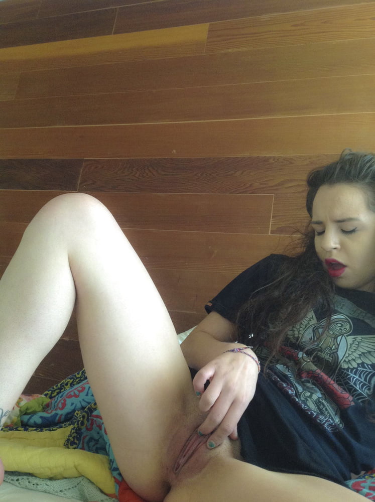 Chicas en varias camisas
 #90919500