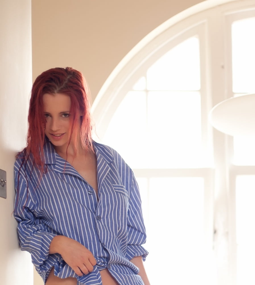 Chicas en varias camisas
 #90919658