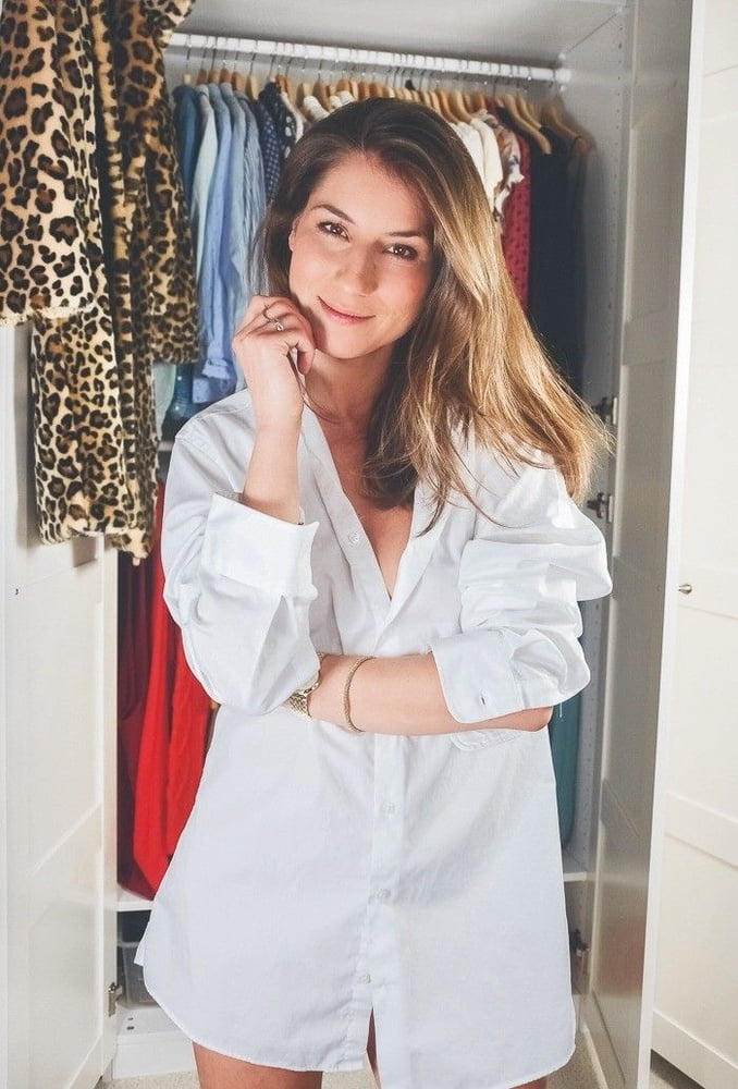 Chicas en varias camisas
 #90919660