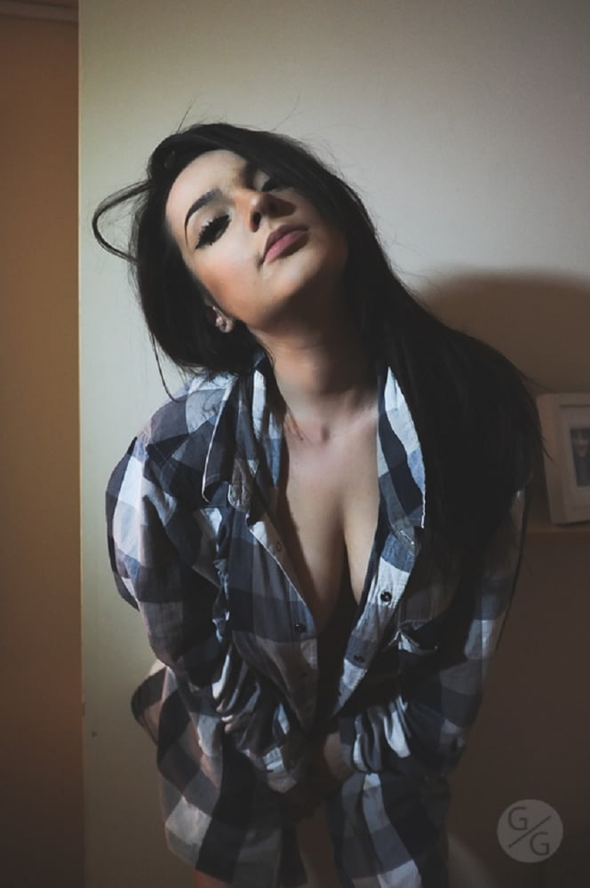 Chicas en varias camisas
 #90919704