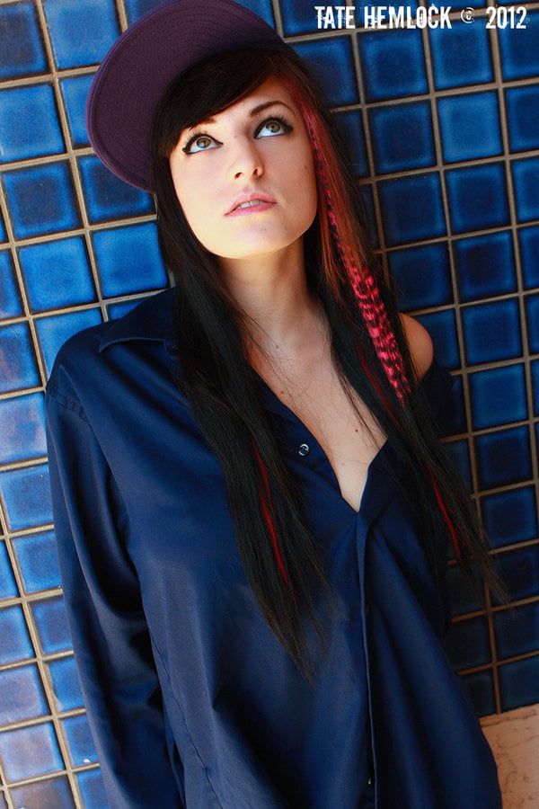 Chicas en varias camisas
 #90919811