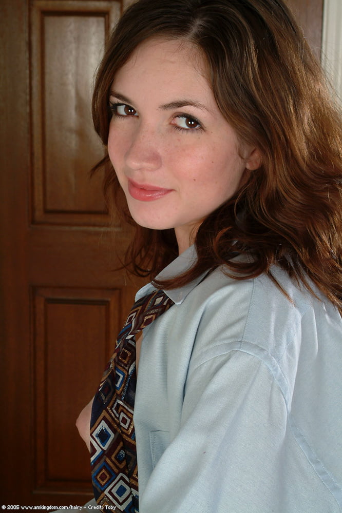 Chicas en varias camisas
 #90919978