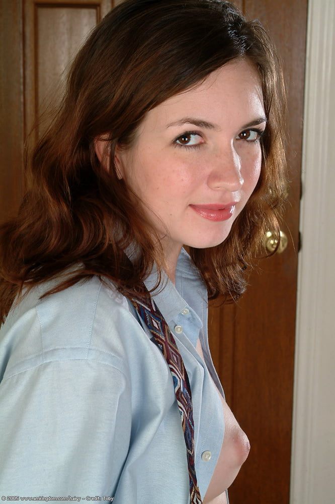 Chicas en varias camisas
 #90920005