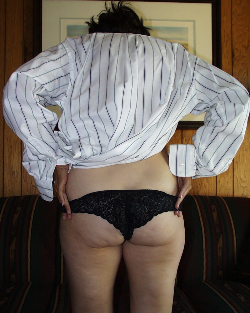 Chicas en varias camisas
 #90920020