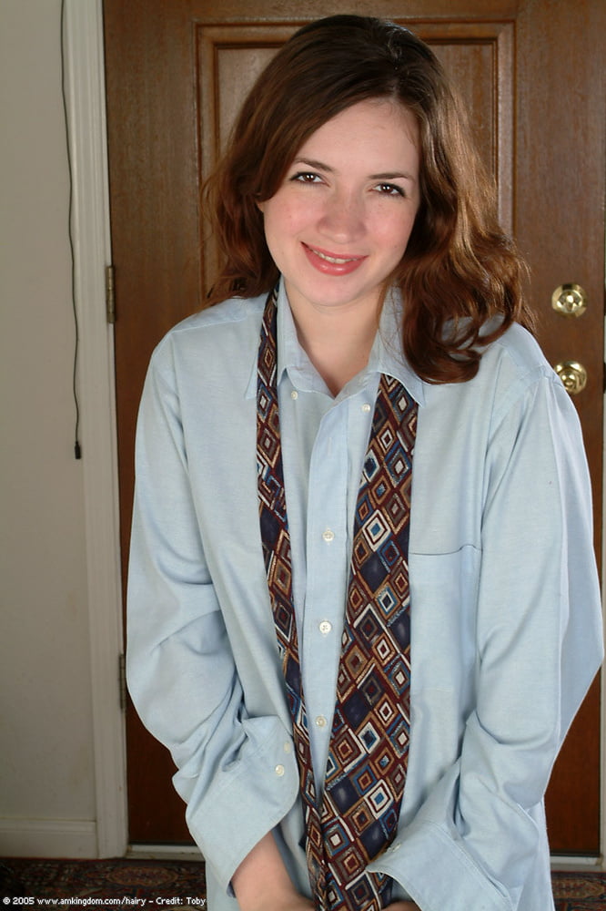 Chicas en varias camisas
 #90920045