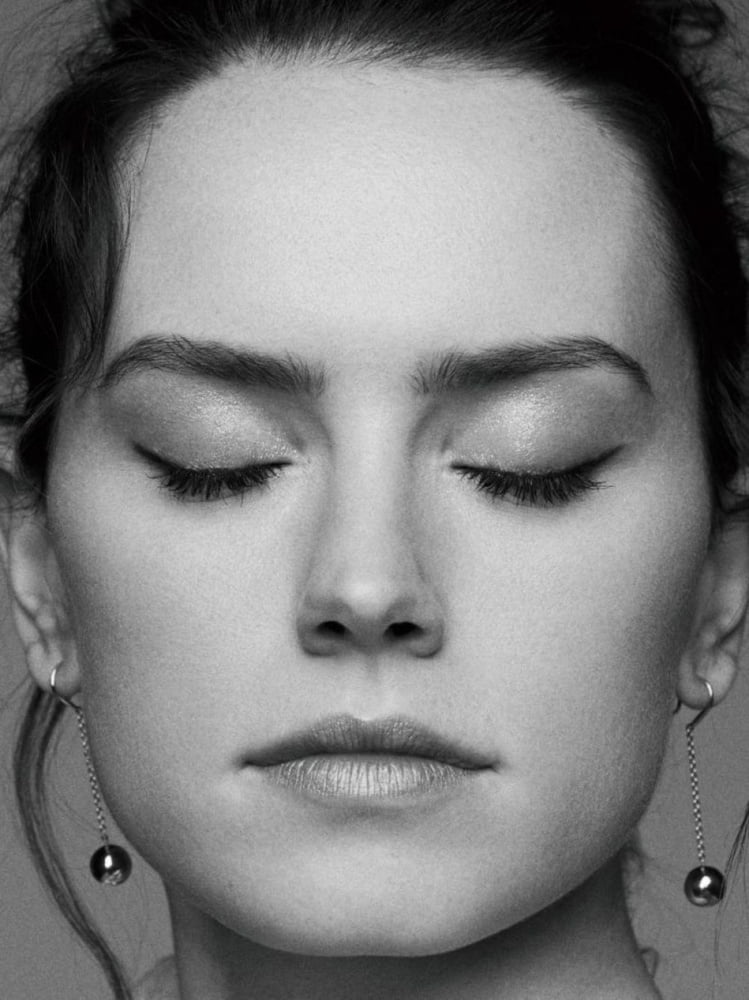 Daisy ridley
 #102514259