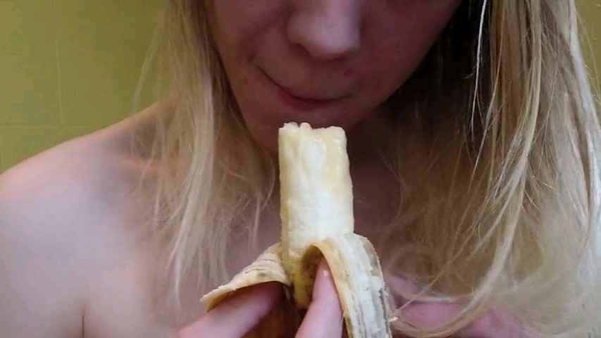 Mia moglie e la banana che grande troia #94282442