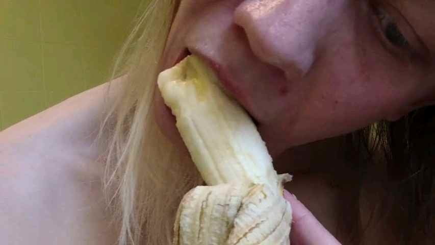 Mia moglie e la banana che grande troia #94282460