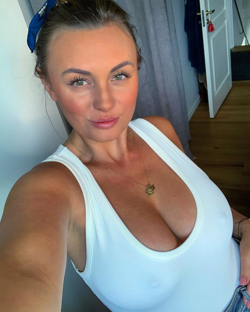 Yvonne caliente polaco instagram chica
 #88681667