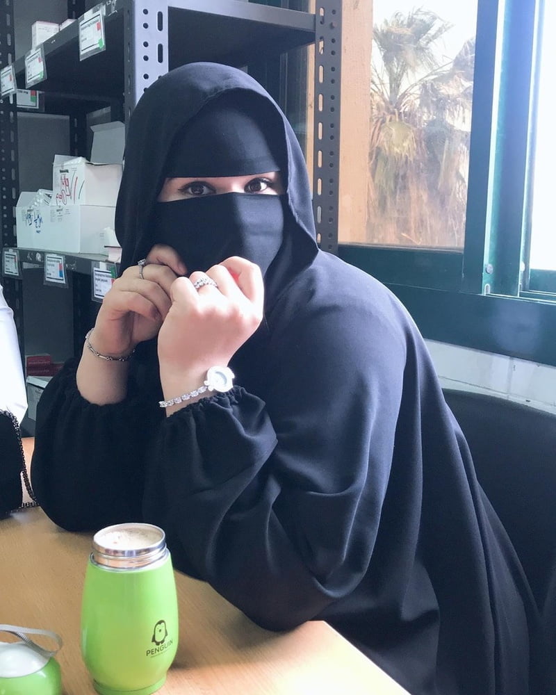 Arab BBW niqabi MILF #82072106