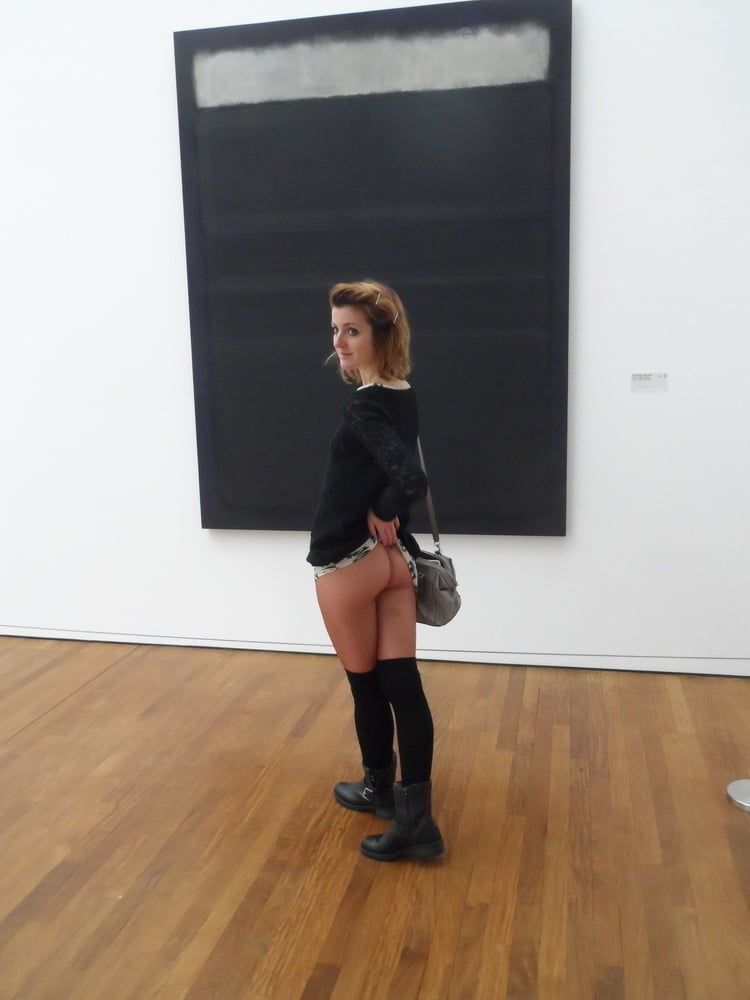 Alaina entblößt
 #80397417