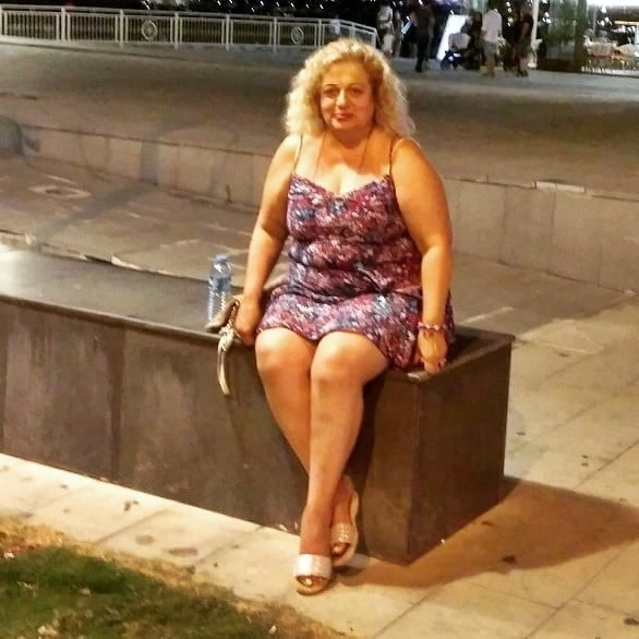 Turque bbw milf jambes jupe grosse maman vacances femme blonde chaude
 #95312991