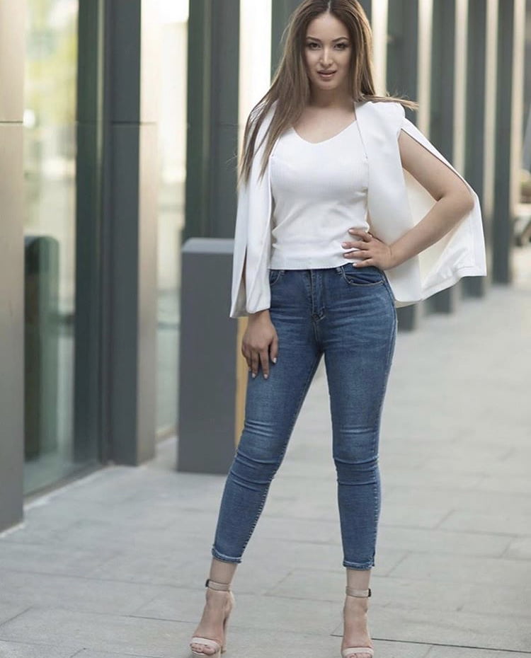 Kz esposa
 #93233147