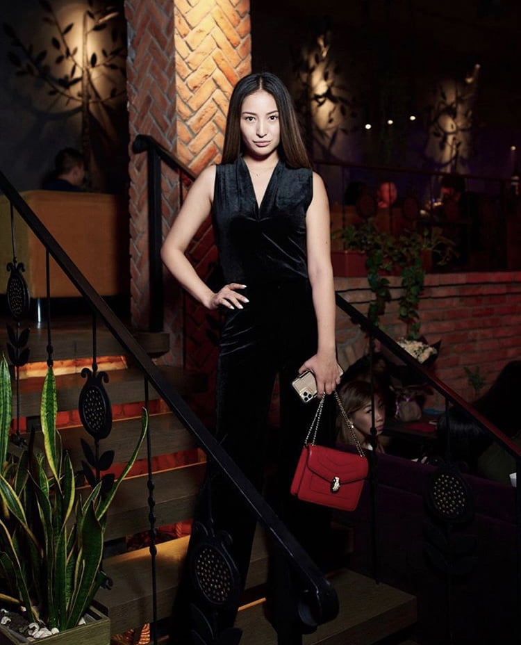 Kz esposa
 #93233159