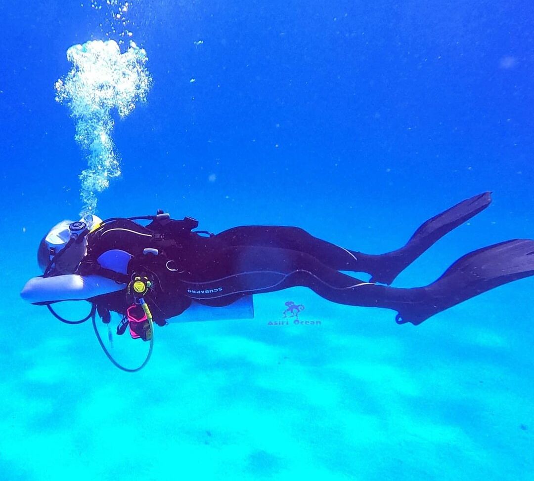 Asiri Ocean desnuda #109225918