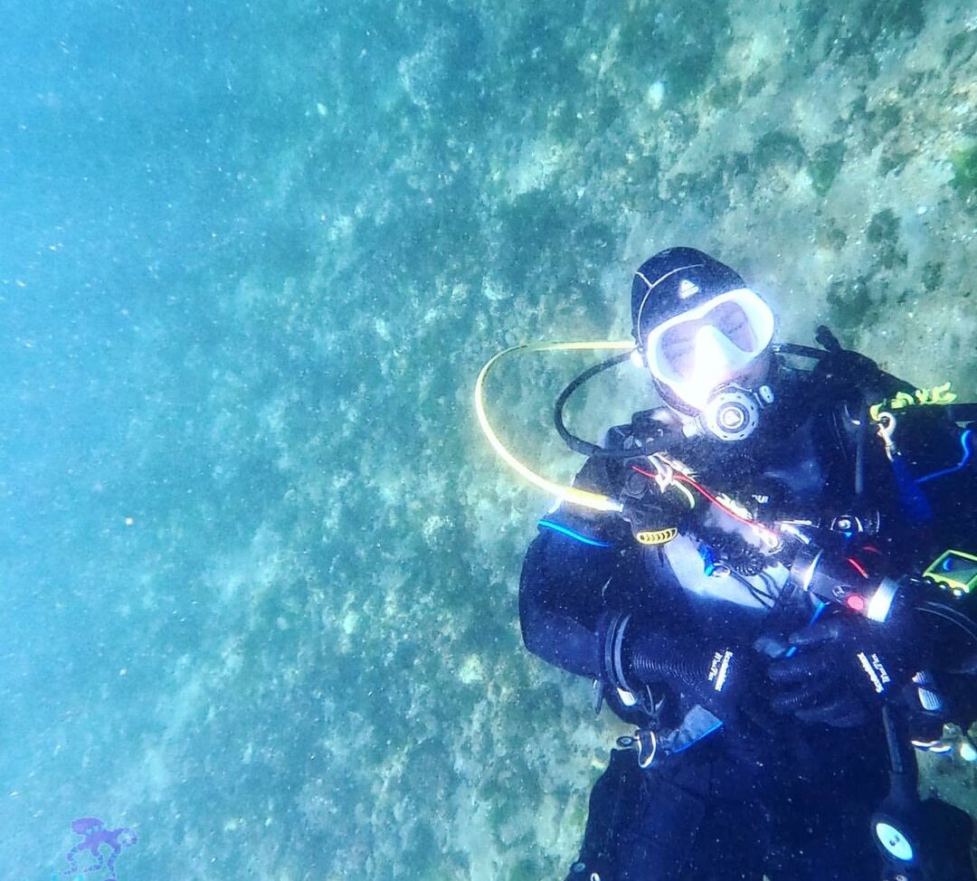 Asiri Ocean desnuda #109225924