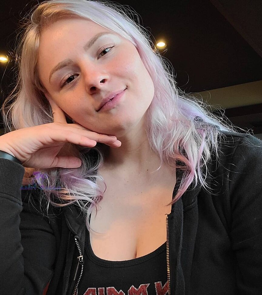 Asiri Ocean desnuda #109225932