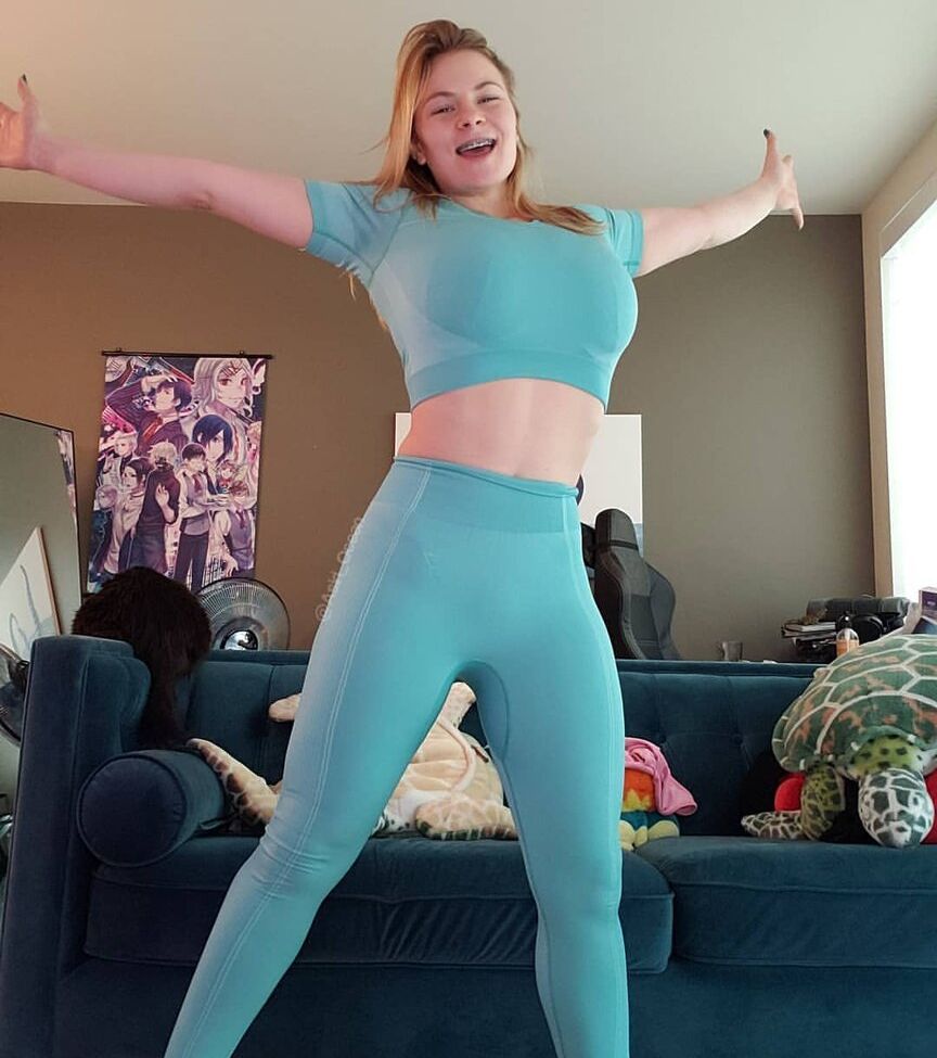 Asiri Ocean desnuda #109225975