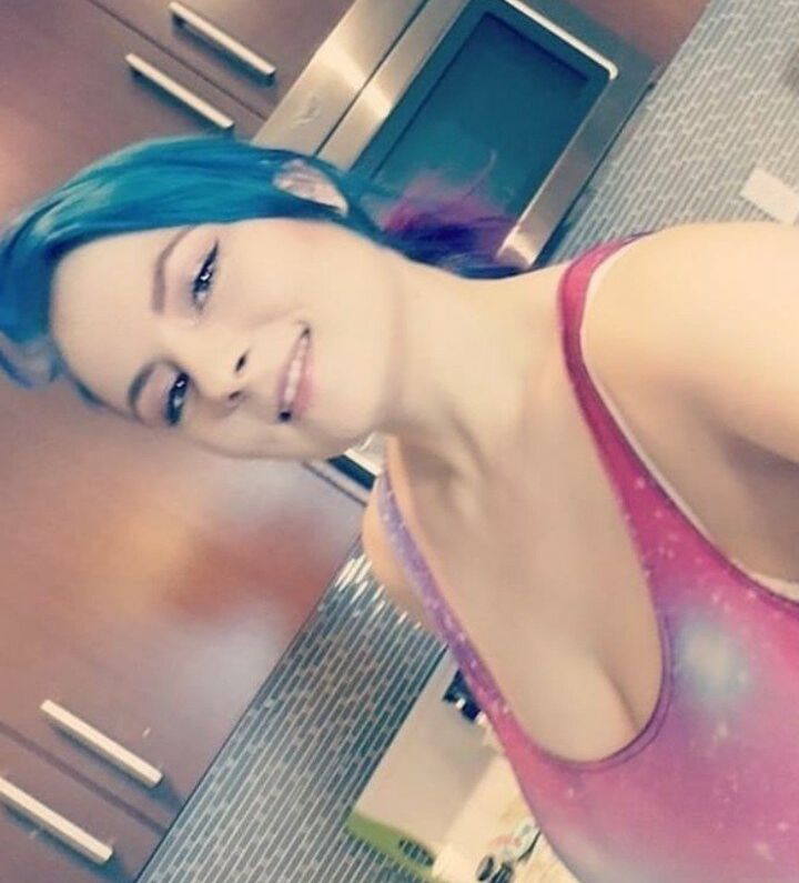 Asiri Ocean desnuda #109225987