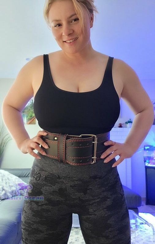 Asiri Ocean desnuda #109226022