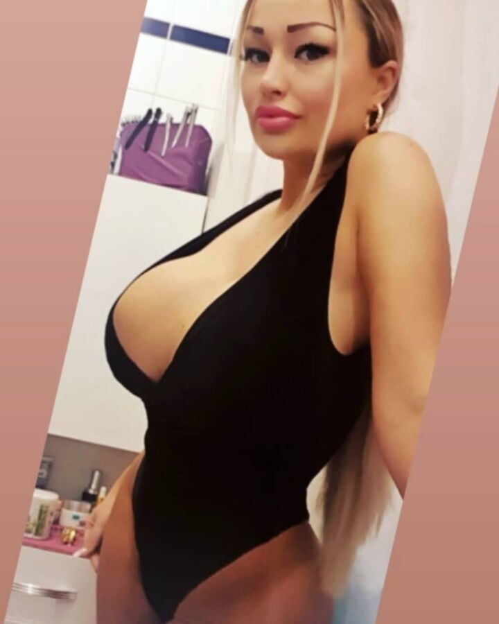 Amazing bimbos - horny plastic & fake tits sluts 45
 #92852227