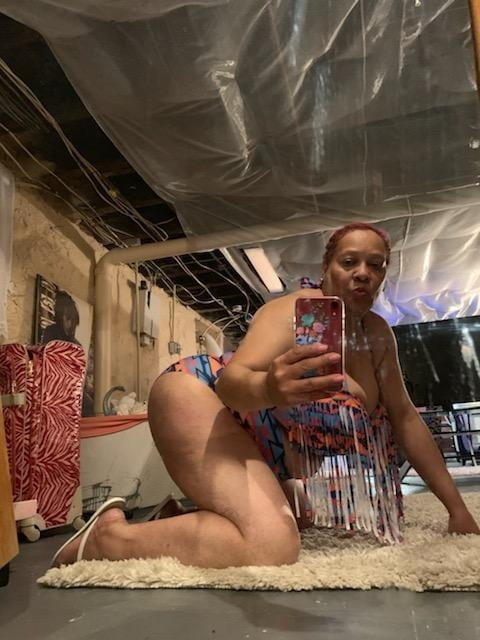 Facebook Milfs #88958194
