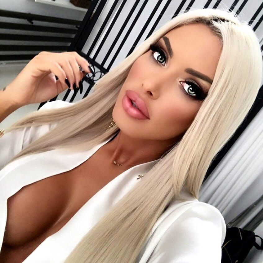 Loredana chivu - blonde rumänische Tussi - große Titten, Arsch & dsl
 #88786520
