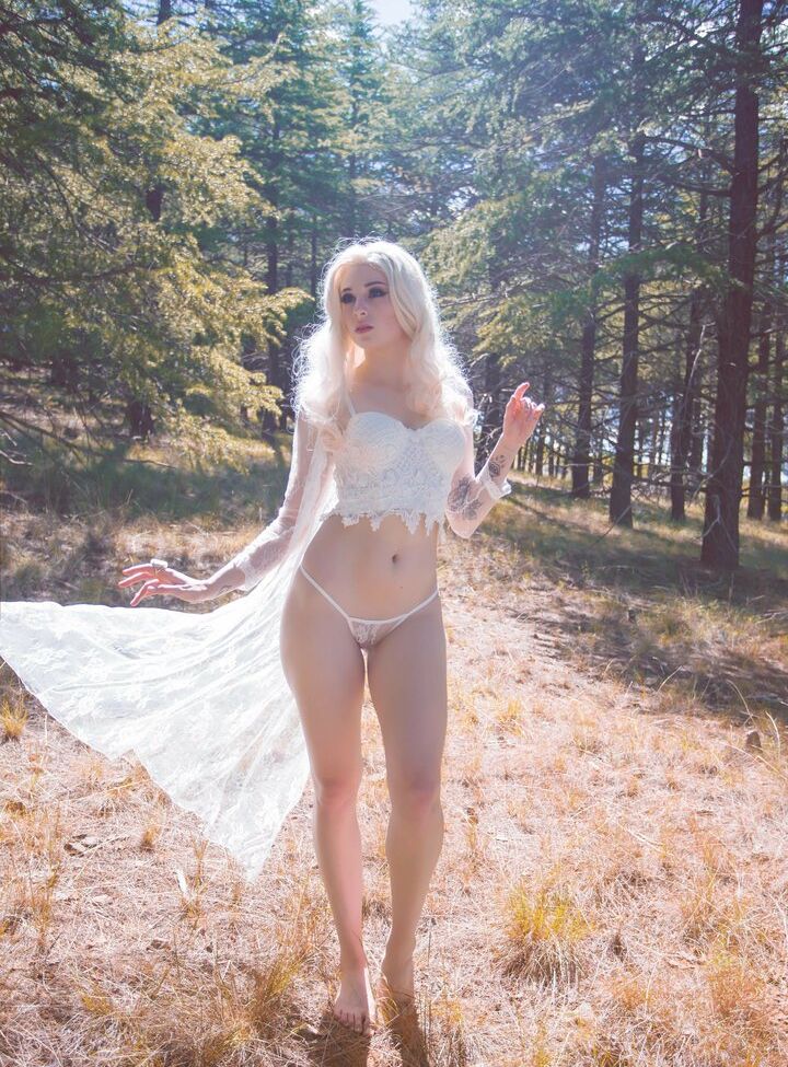 Itskaylaerin desnuda #108013016