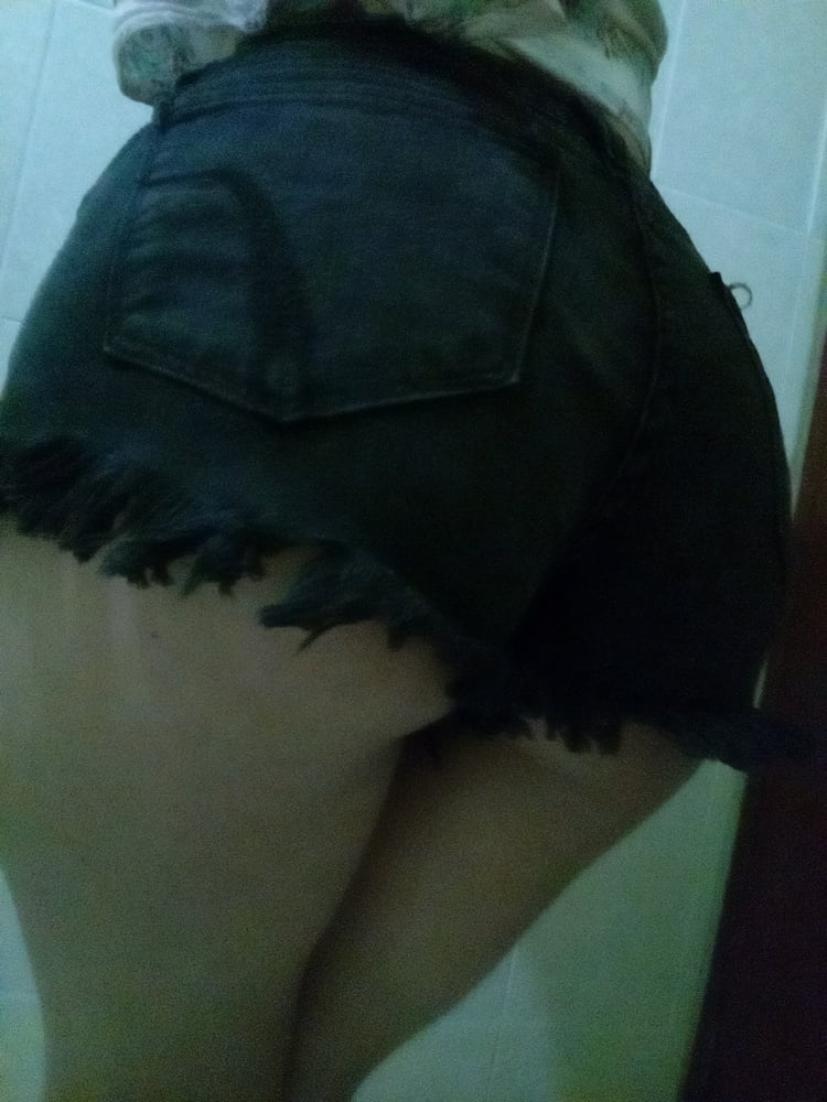 Putita tetona #97160369