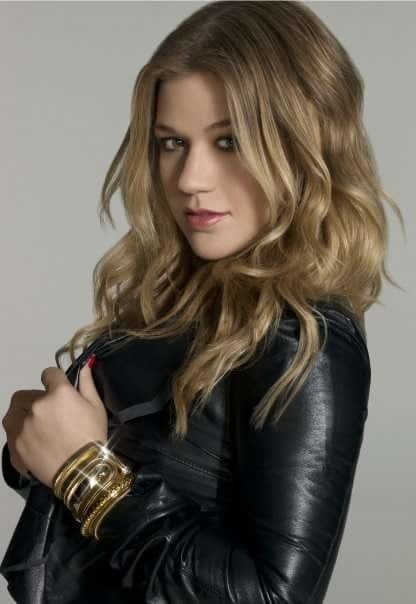 Kelly Clarkson #95493202