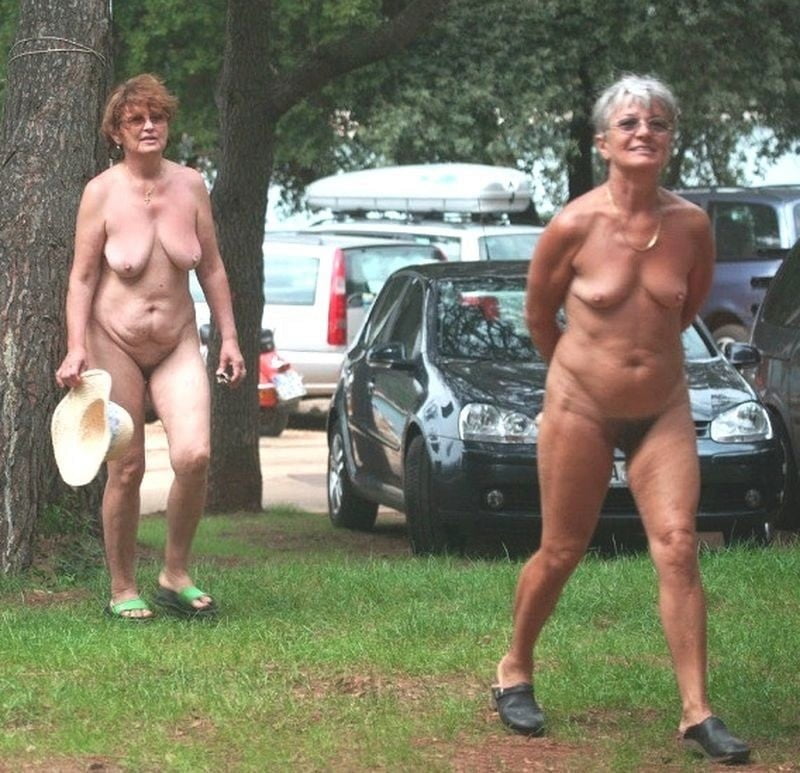 Maduras y abuelitas 430
 #98079775