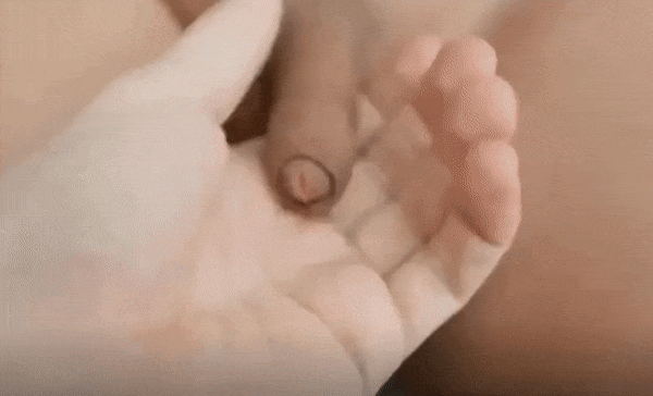 Winzig kleine Klitoris geschrumpft weich & hart
 #101047840