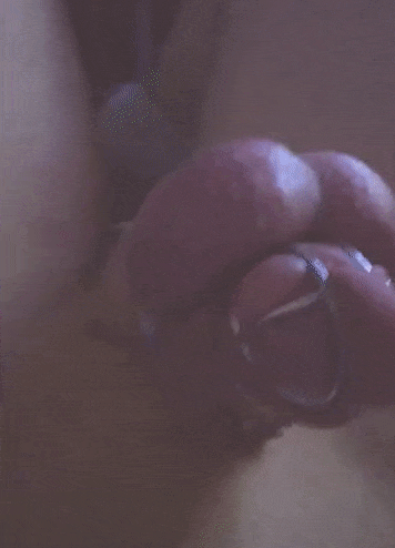 Winzig kleine Klitoris geschrumpft weich & hart
 #101047876