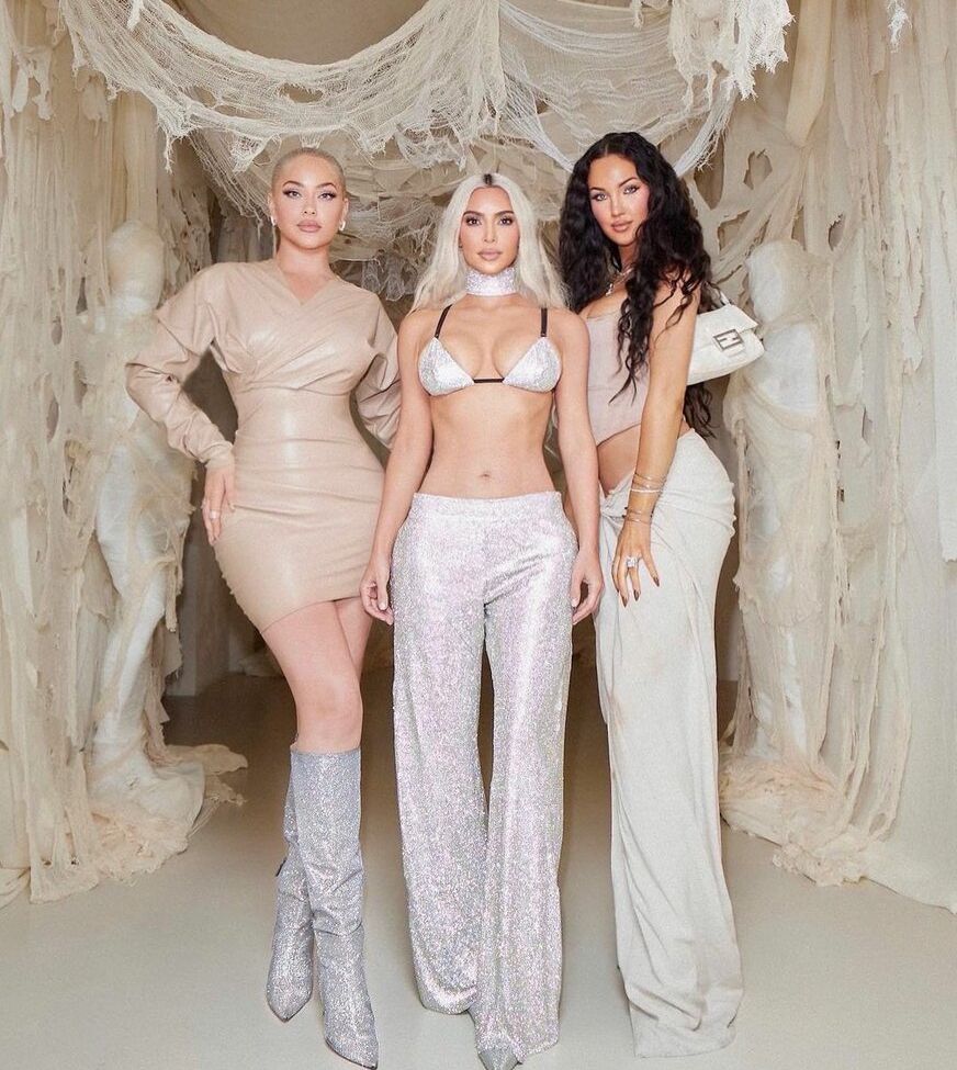 Kim Kardashian nude #107546593
