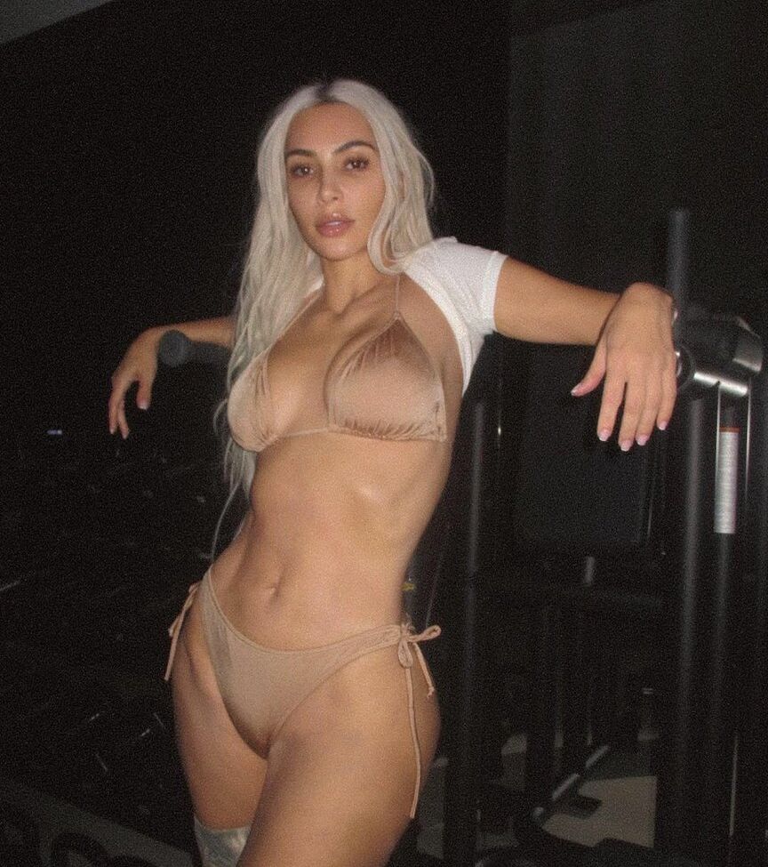 Kim Kardashian nude #107546770