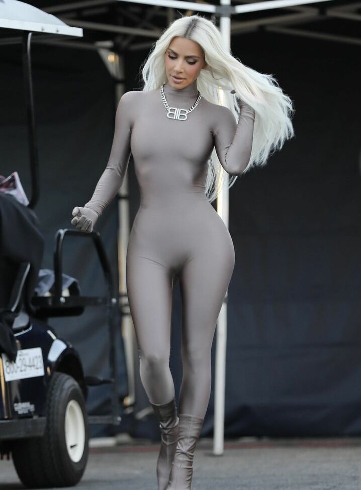 Kim Kardashian nude #107546925