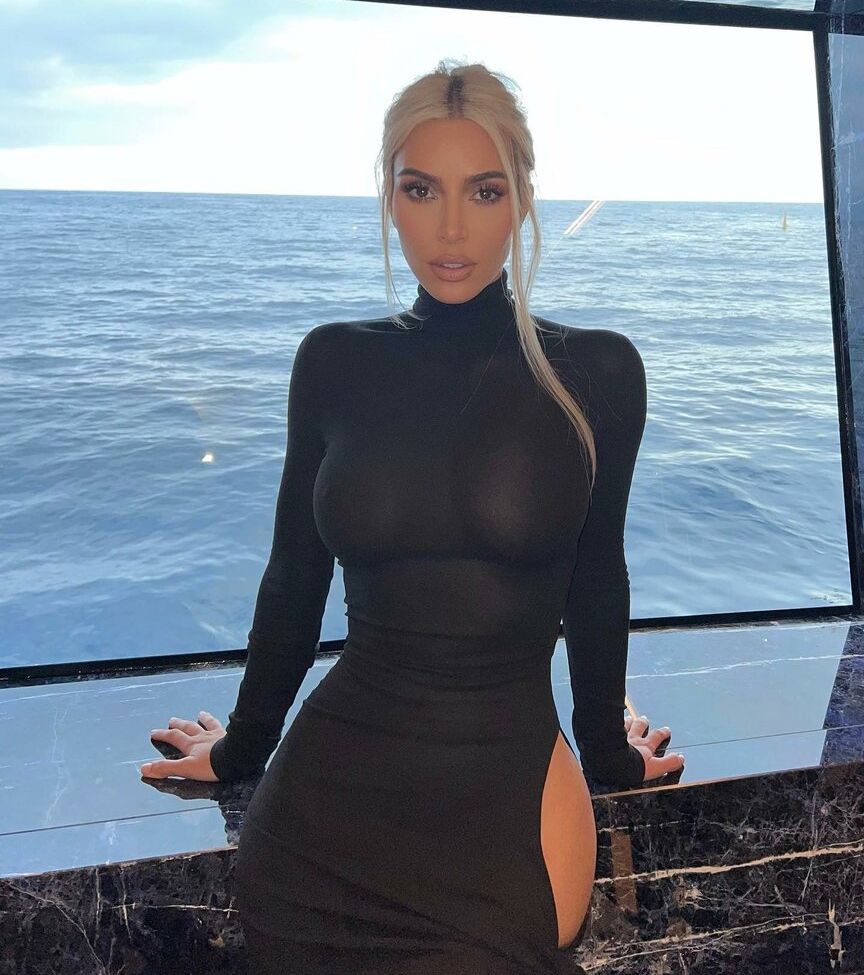Kim Kardashian nude #107546934