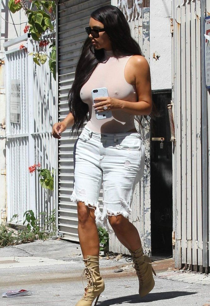 Kim Kardashian nude #107547231