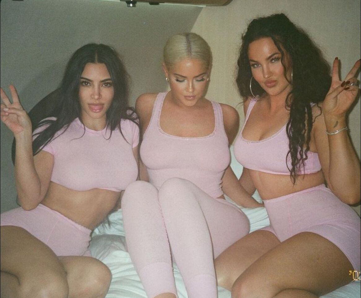 Kim Kardashian nude #107547370