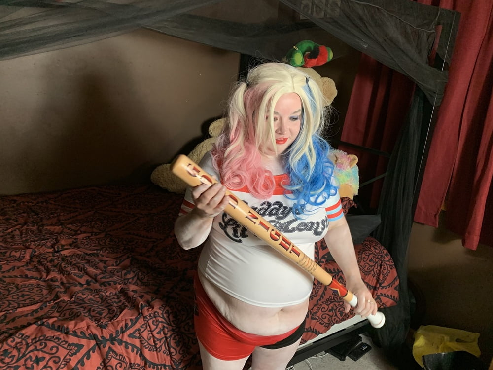 Sexy bbw harley quinn cosplay photoset
 #87433850