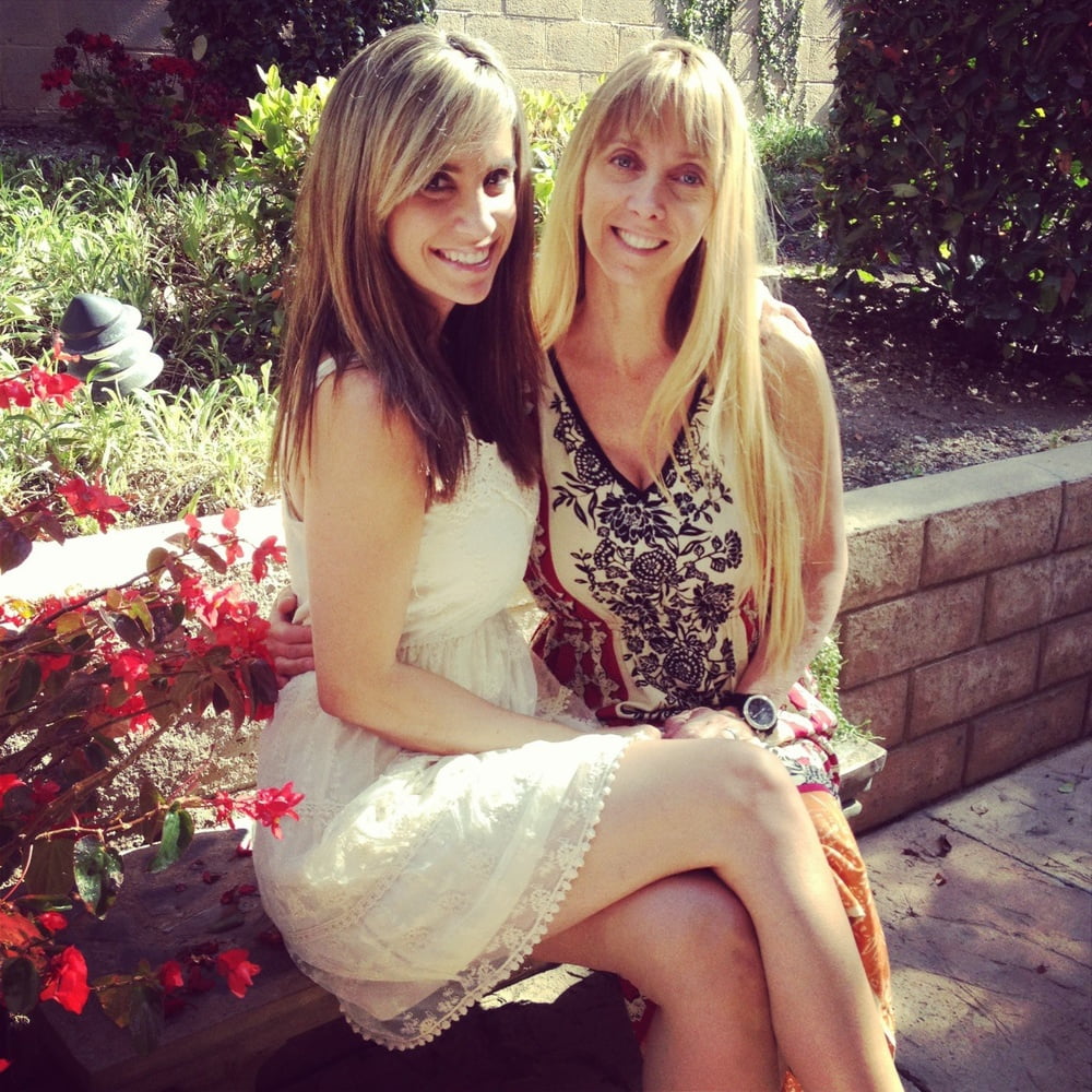 Brünette nicht nackt
 #92994429