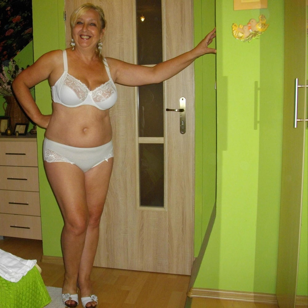 Polish milf bogusia
 #98126756