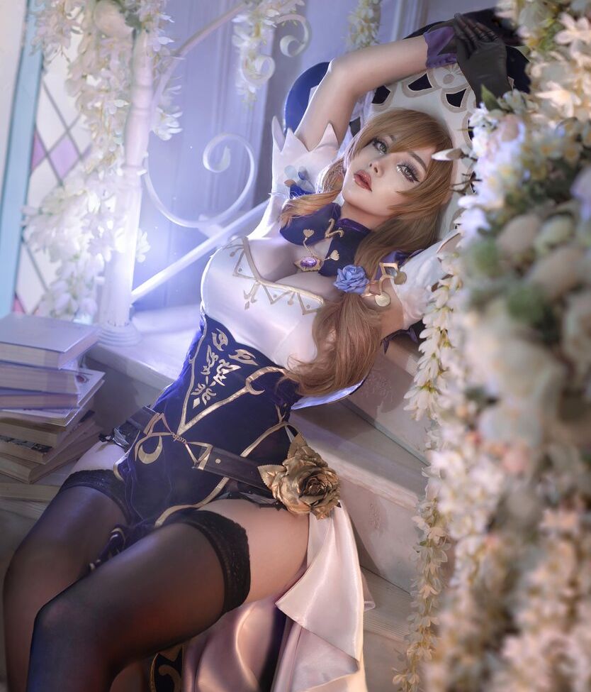 Saya The Fox desnuda #108107042