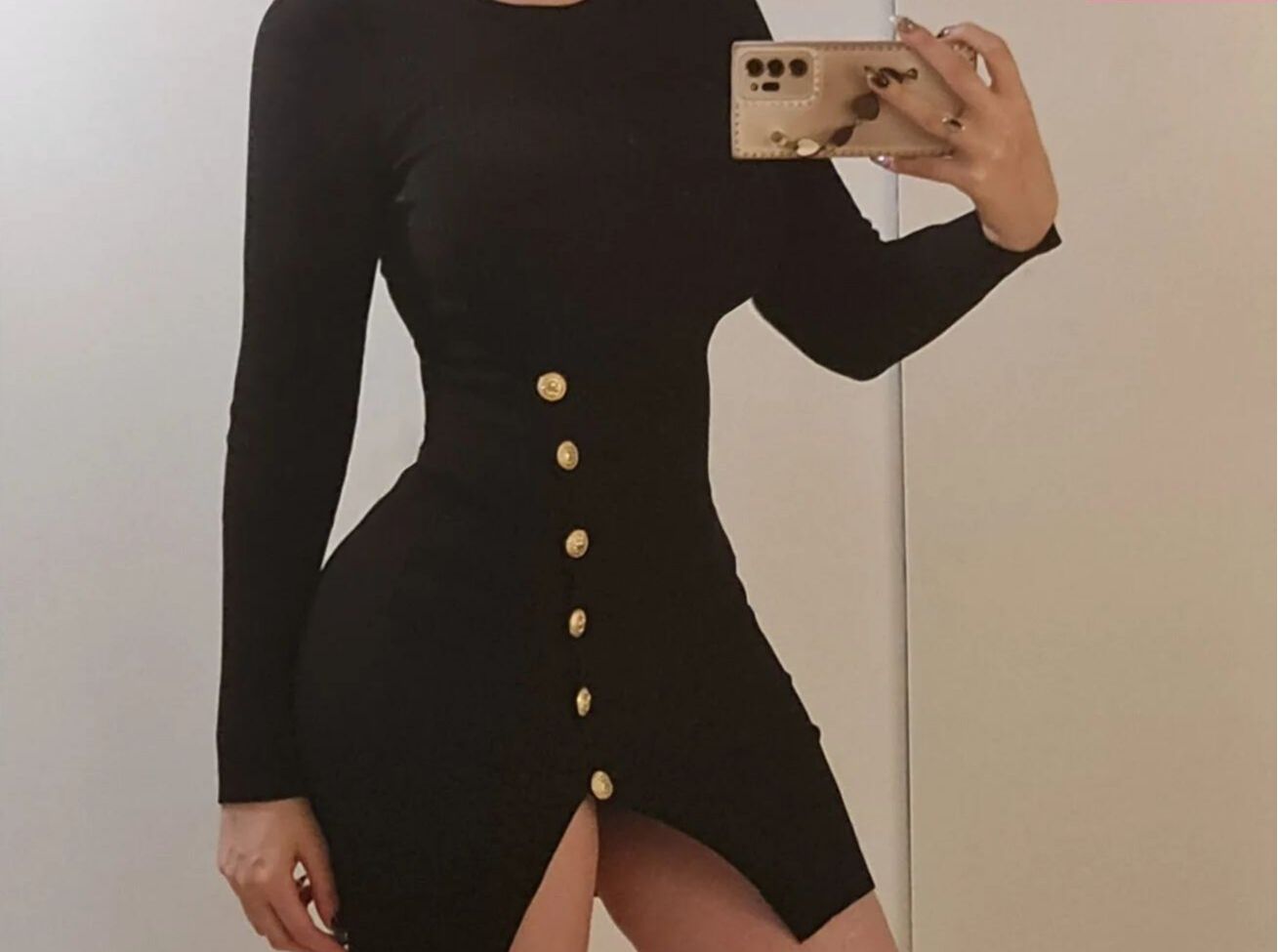 Saya The Fox desnuda #108107043